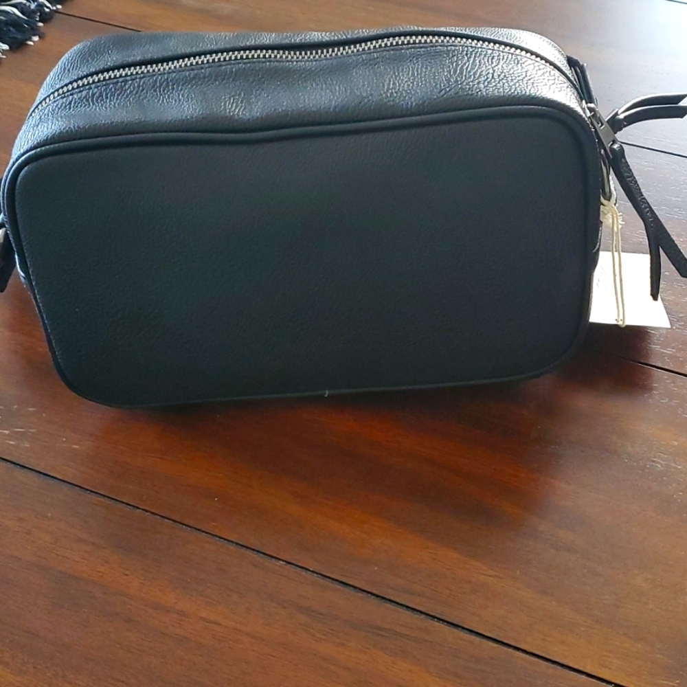 Universal Thread Co. Crossbody bag